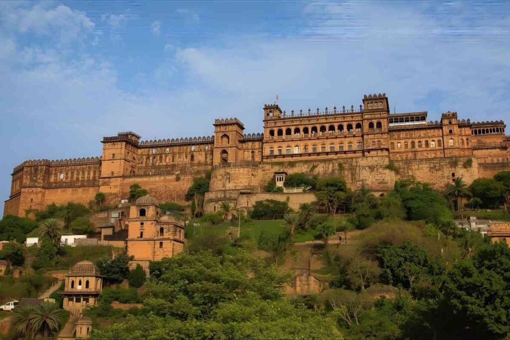 Best places to go in october in india